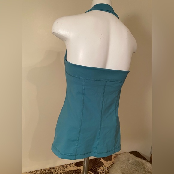 Tonic Active Yoga Top with Built in Shelf Bra Size Medium in EUC - Picture 7 of 8